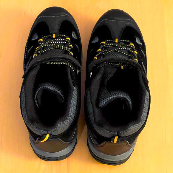 STONE CANYON CHILDREN’s SHOES - Picture 3 of 5